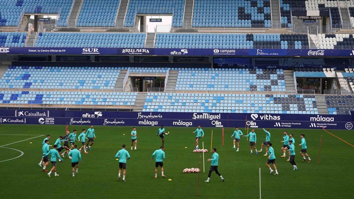 Entrenamiento del Málaga CF en La Rosaleda.