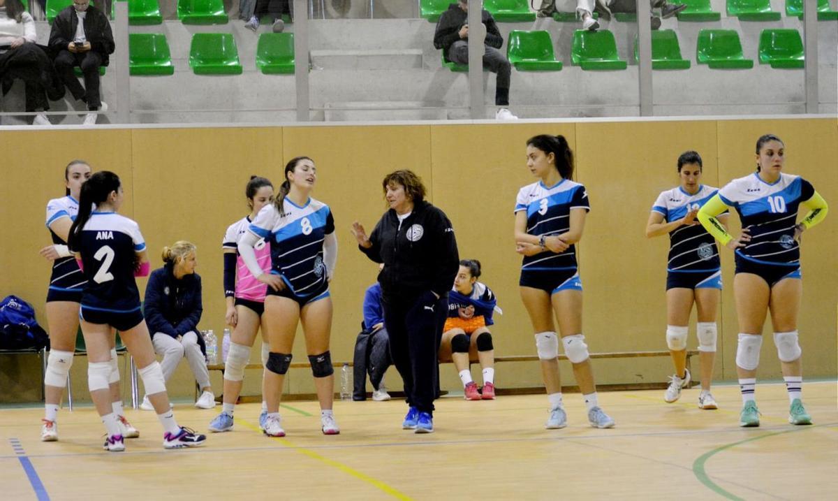 El cuadro cambadés tiene el sábado en A Estrada el duelo por la corona gallega ante el Pontevedra. |  // FDV