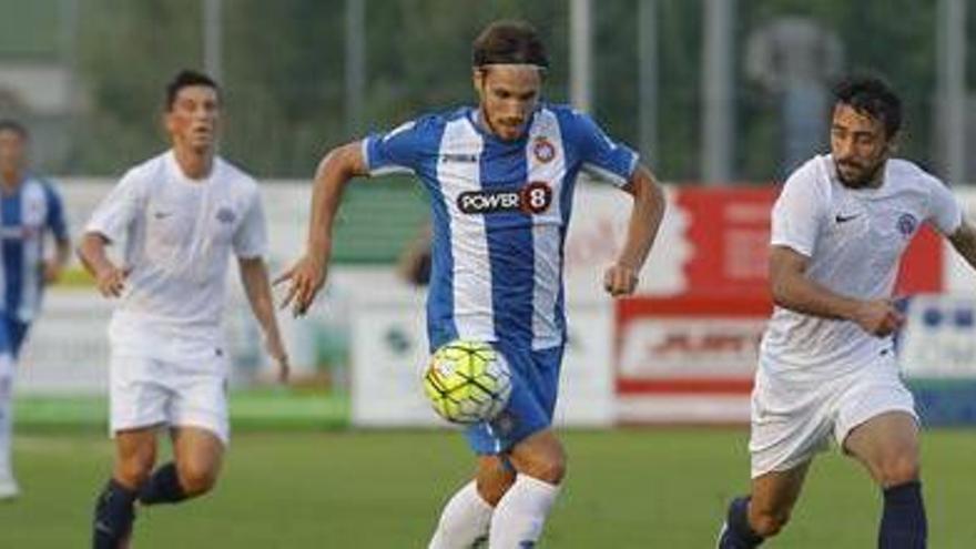 El Elche negocia la cesión del lateral derecho del Espanyol Rober Correa