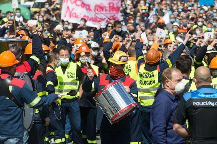 Reclaman en Viveiro la continuidad del aluminio