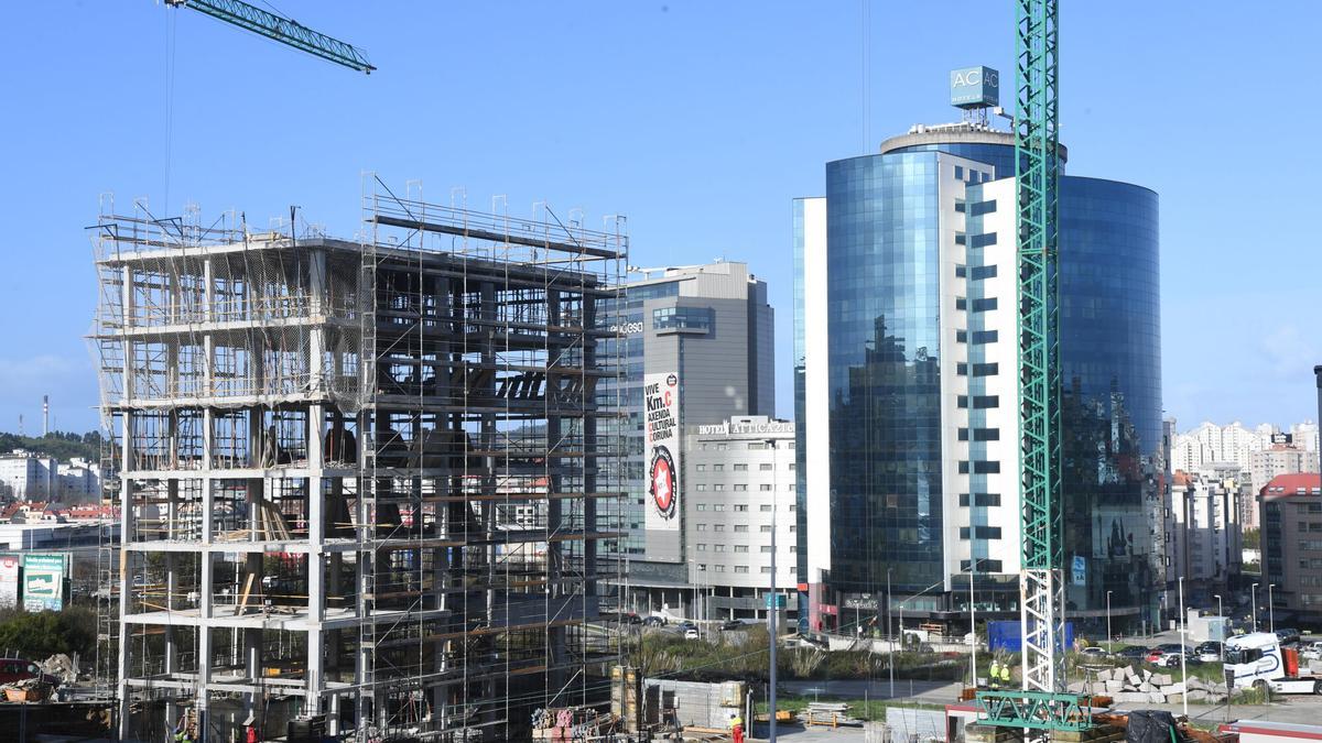 Construcción de vivienda pública en Xuxán