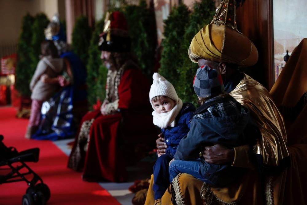 Recepción a los Reyes Magos en el Teatro Campoamor