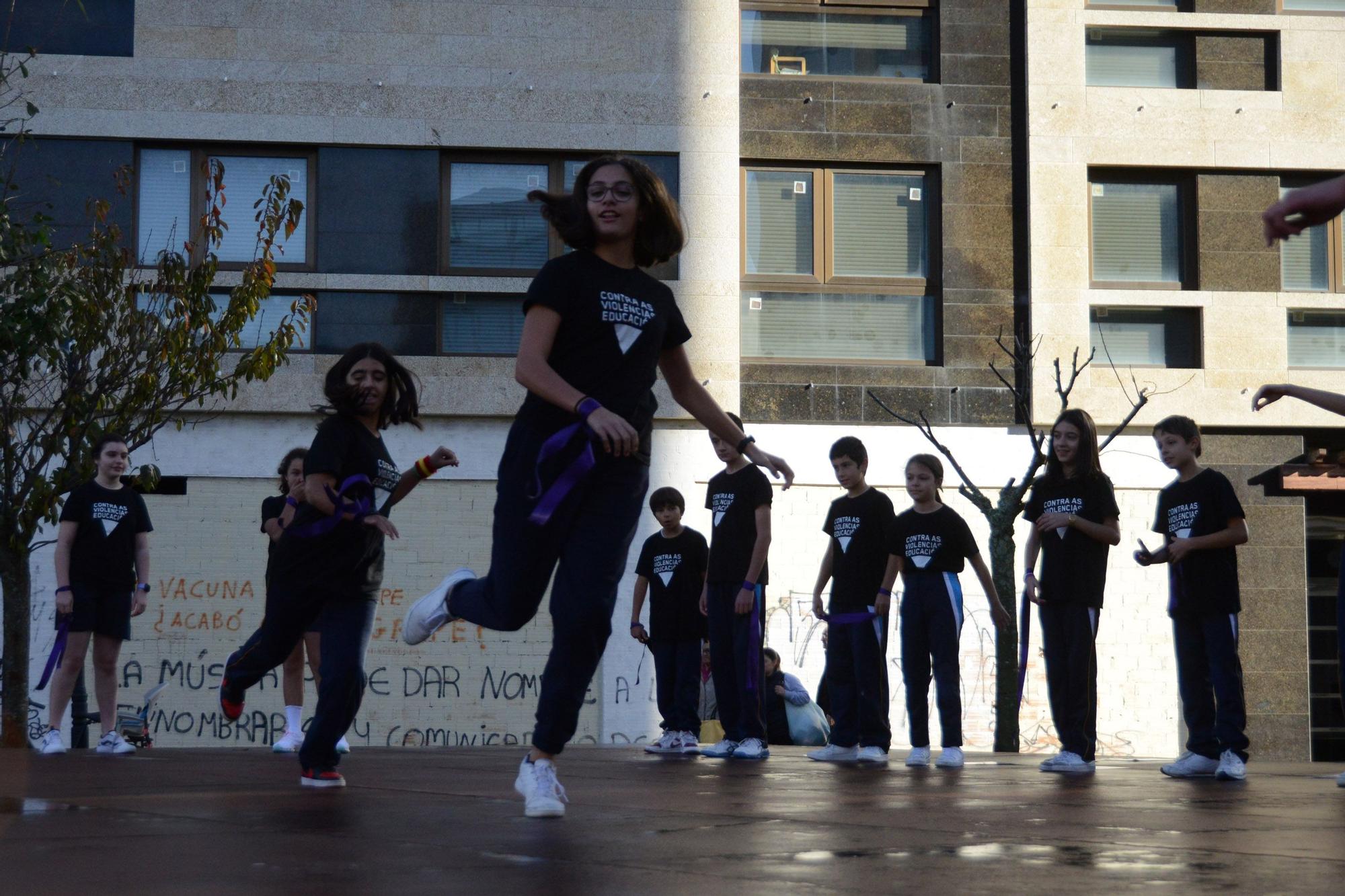 La celebración del Día Internacional contra las Violencias Machistas en Cangas