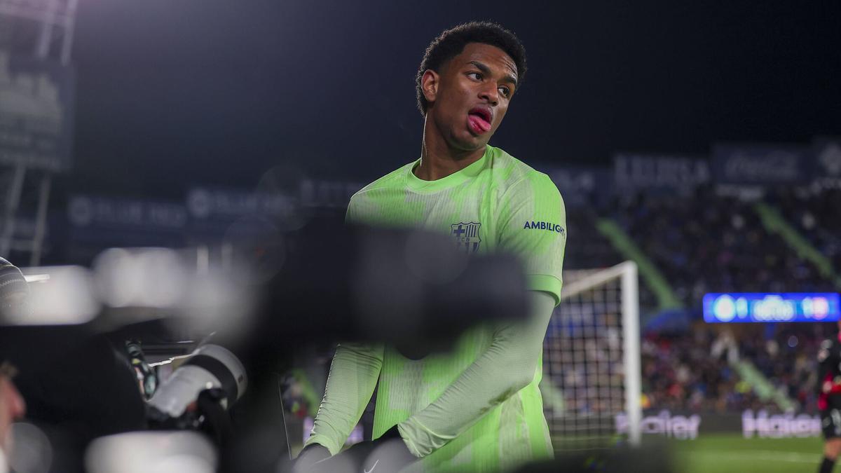 Alejandro Balde: "He recibido varios insultos racistas. No debería seguir pasando"