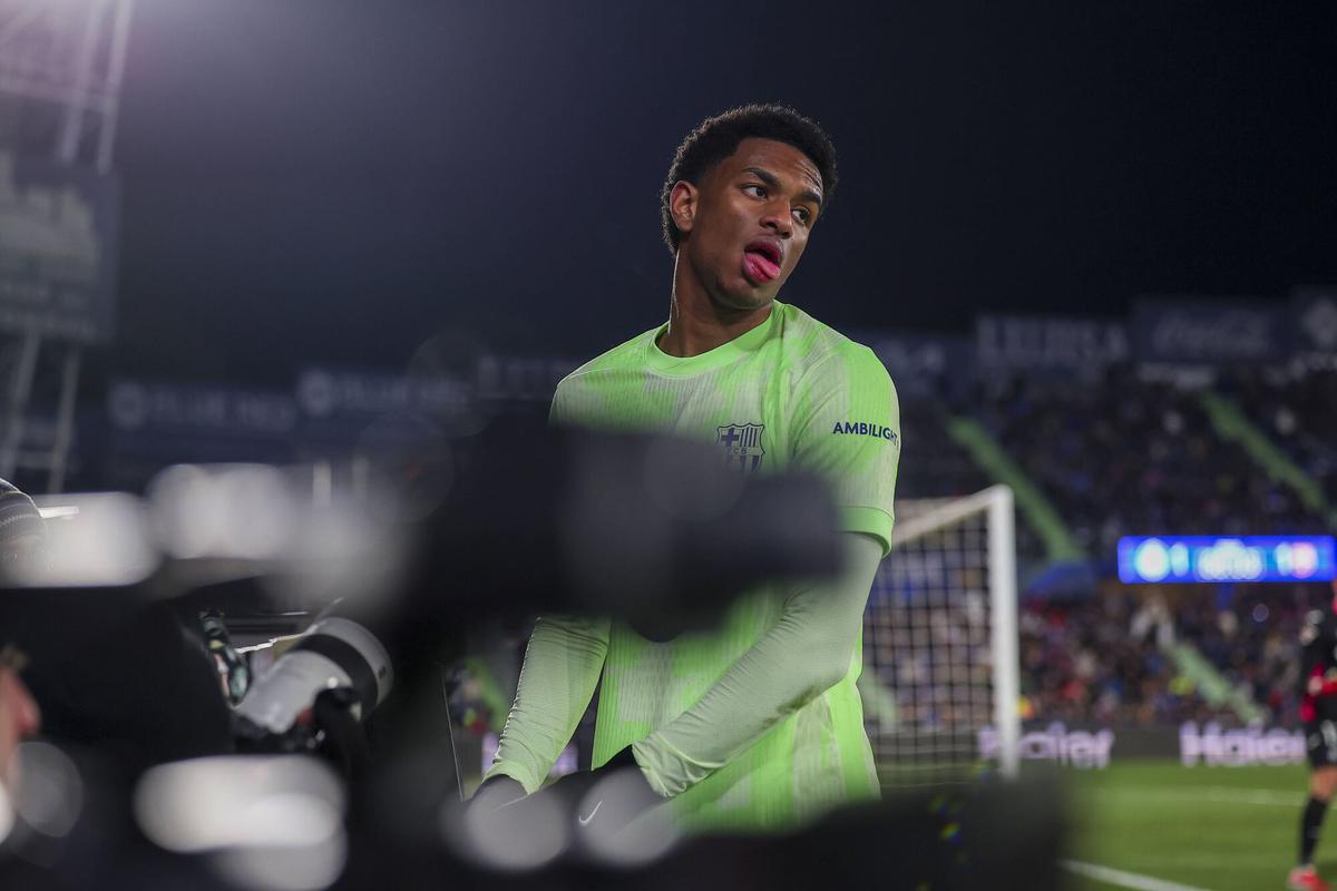 Alejandro Balde, durante el Getafe - Barcelona