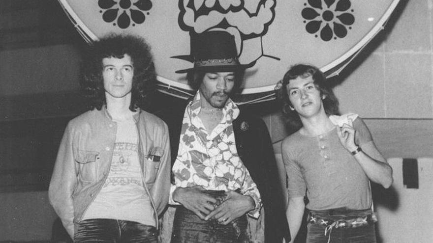 Torrelló, Llorenç Santamaria y Miquel Vives viajan a la Palma de 1968 para recordar el histórico concierto de Jimi Hendrix