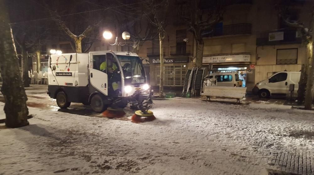 Treballs dels serveis de neteja a Olot