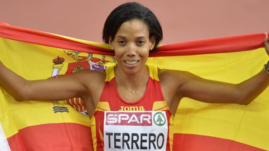 Indira Terrero logra la medalla de bronce en los 400 metros