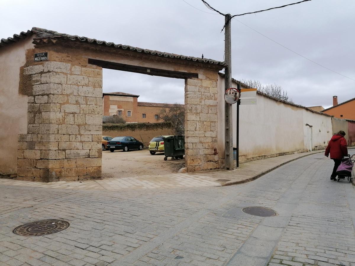 A la izquierda, solar adquirido por el Ayuntamiento cuya cesión a Somacyl ha sido aprobada en pleno.