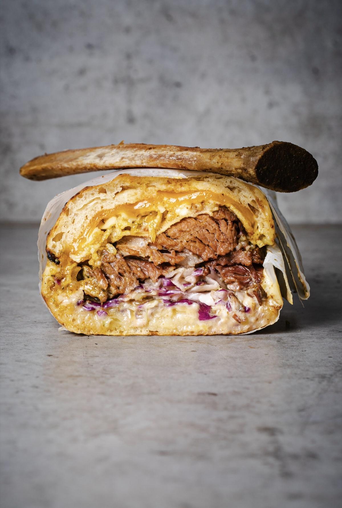 EL bocadillo de costilla.