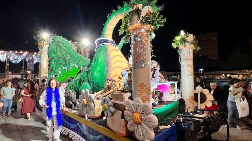 Marín vibra con la Batalla de Flores nocturna