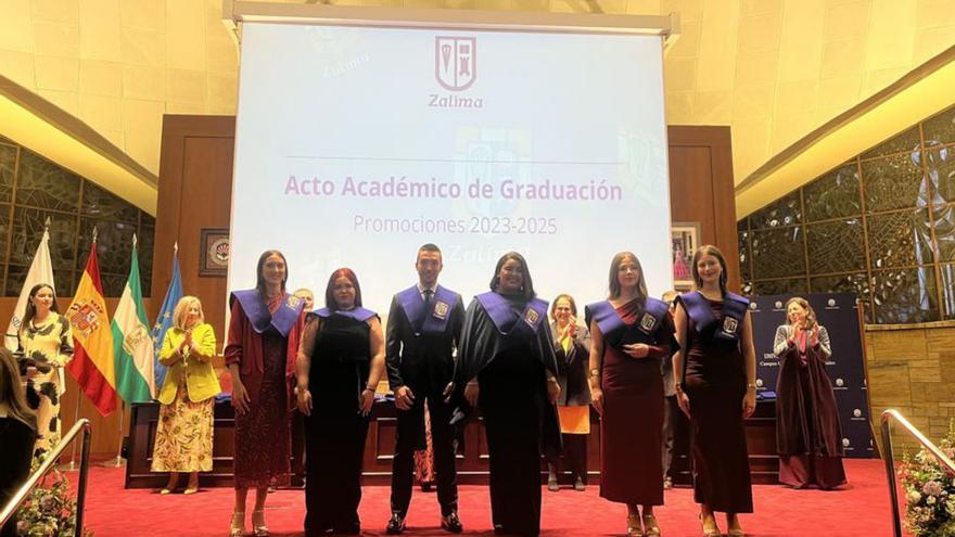 Zalima celebra su acto de graduación
