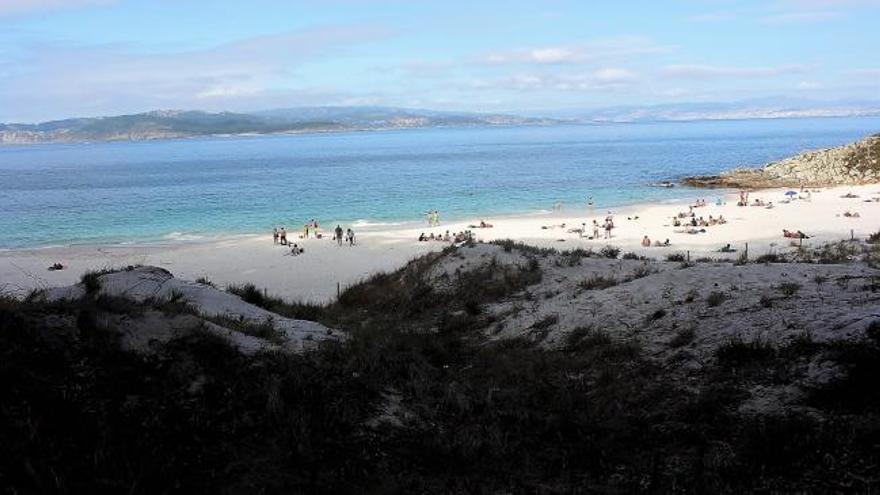 Descubre las Islas Cíes: La primera playa nudista