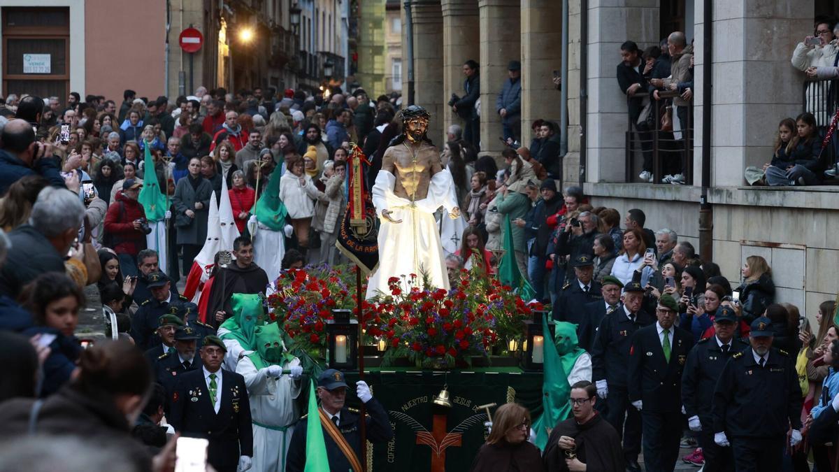 En imágenes: Así fue la procesión de Jesús Cautivo en Avilés