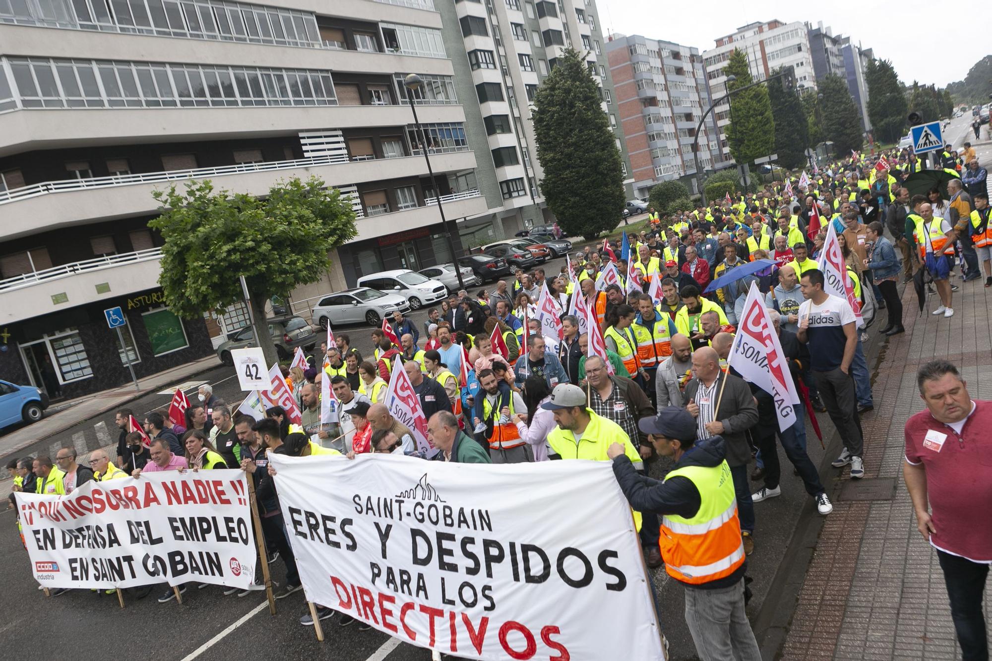 EN IMÁGENES: así transcurrió la marcha de los trabajadores de Saint-Gobain