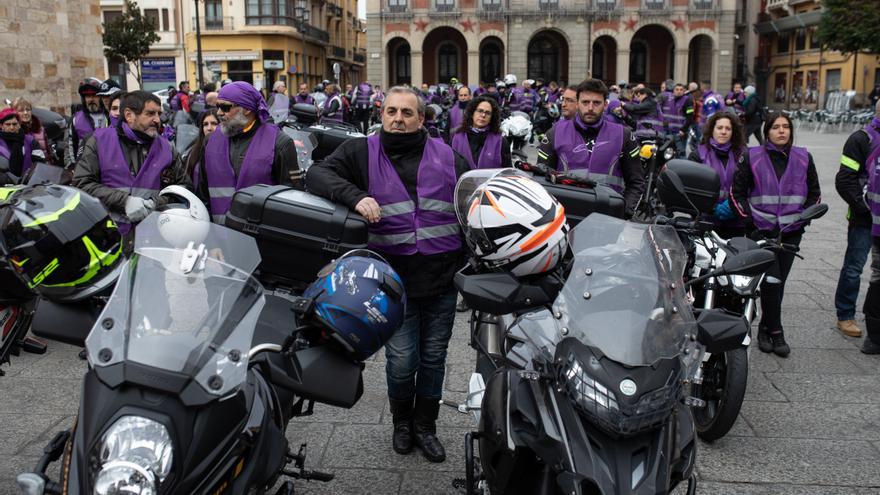 GALERÍA | Ruta motera contra la violencia de género en Zamora por el 25N