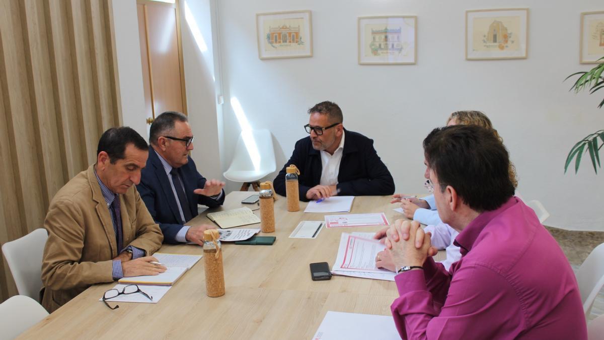 Reunion Cabanes y Gan Pampols en su reunión en la Mancomunitat de l'Horta Sud.