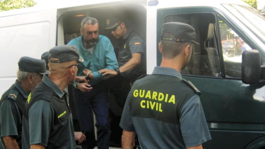 Oubel, a su llegada al juzgado de Caldas, antes de su traslado. // N. P.