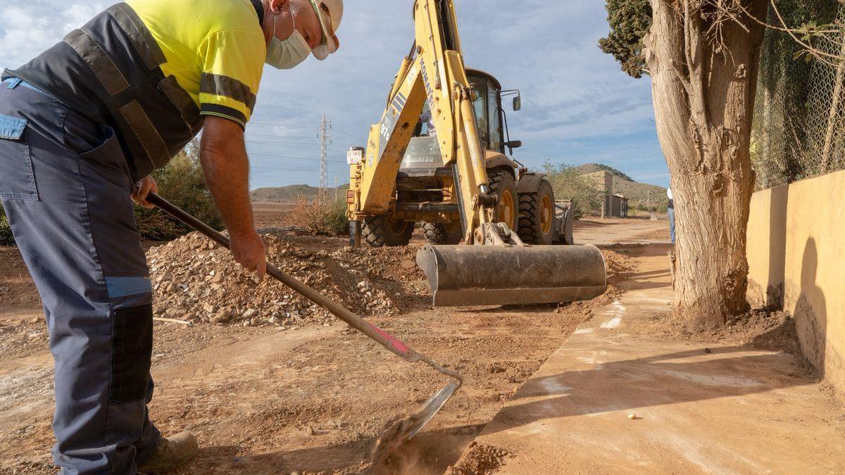 El Ayuntamiento de Cartagena acondiciona los dos caminos de acceso al paraje de Los Chaparros