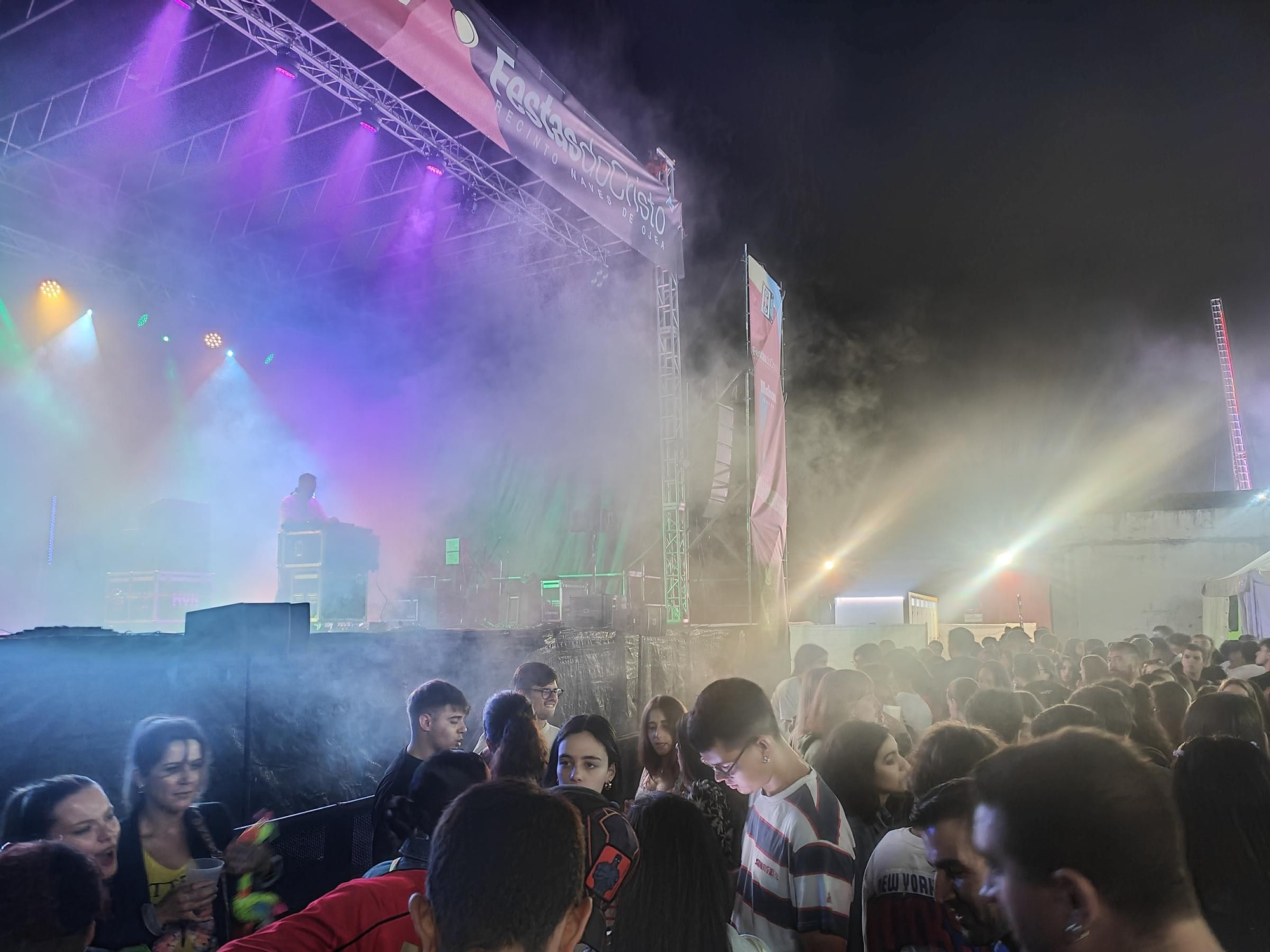 Dj Michi triunfa en el inicio de las Festas do Cristo de Cangas
