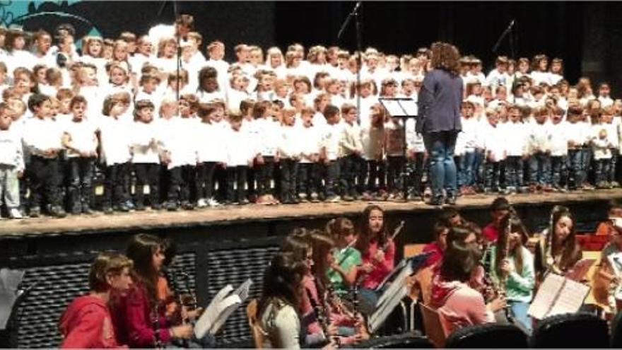 600 nens participen a la segona cantata organitzada per l&#039;escola de música i les escoles de primària de Berga i Avià