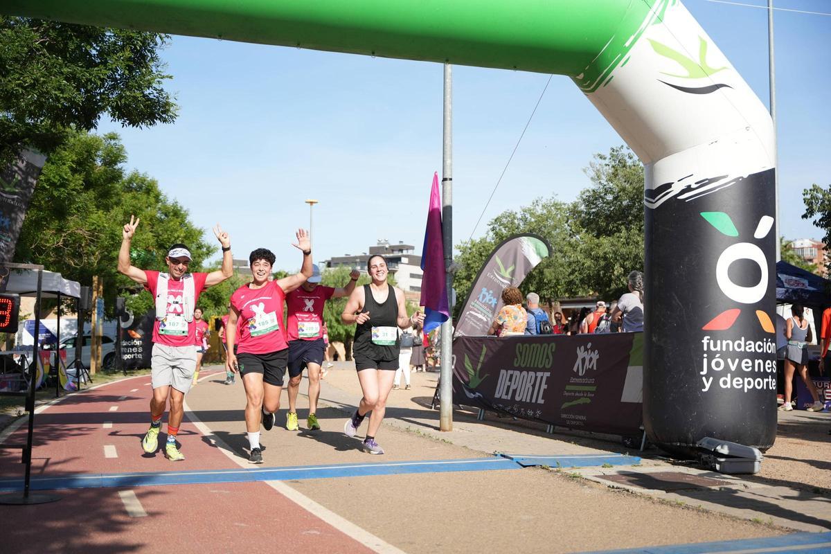 Galería | La carrera de Los Palomos de Badajoz, en imágenes