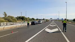 Herido grave el conductor de una motocicleta tras colisionar con un turismo en la Z-40