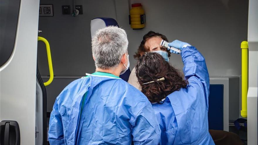 Las Urgencias Covid del Hospital Universitario de Badajoz reciben a los primeros pacientes