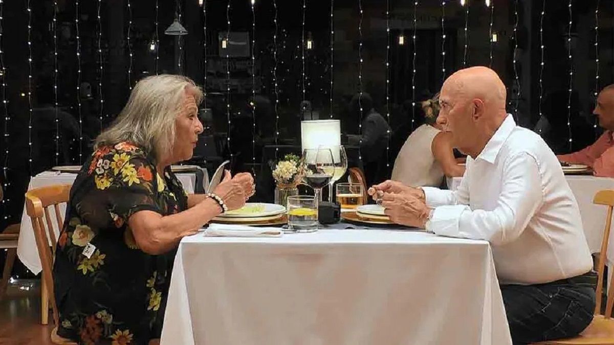 El soltero de First Dates que solo paga 9 euros de luz al mes ¿Cómo lo hace?