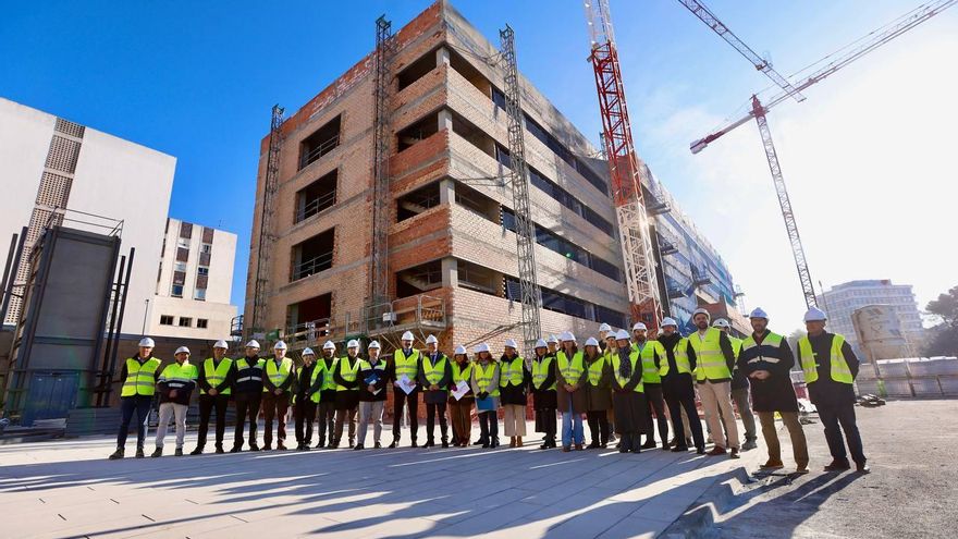 La obra de las consultas externas del hospital Materno Infantil de Reina Sofía de Córdoba están ya al 50% de ejecución