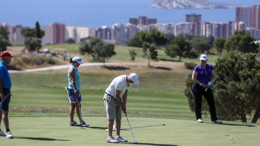 Benidorm acogerá en 2018 un torneo internacional sénior de golf