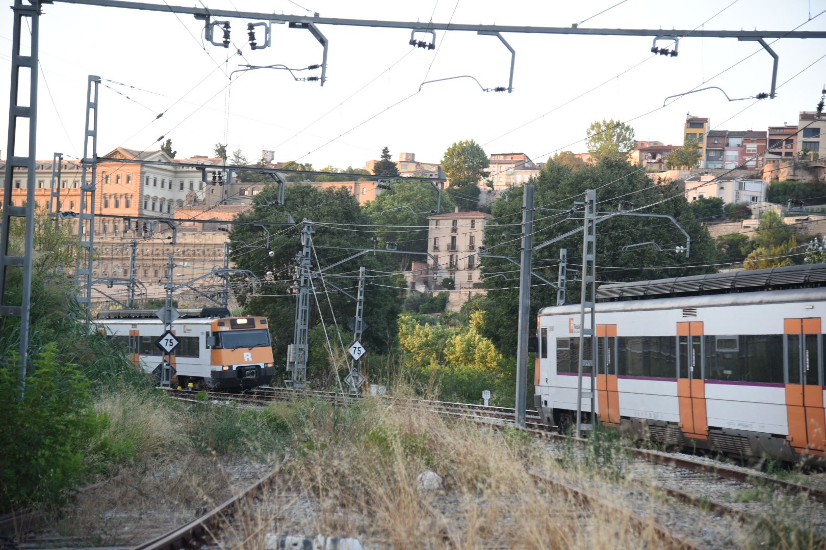 Dos trens a punt de xocar a l'estació de trens de Manresa