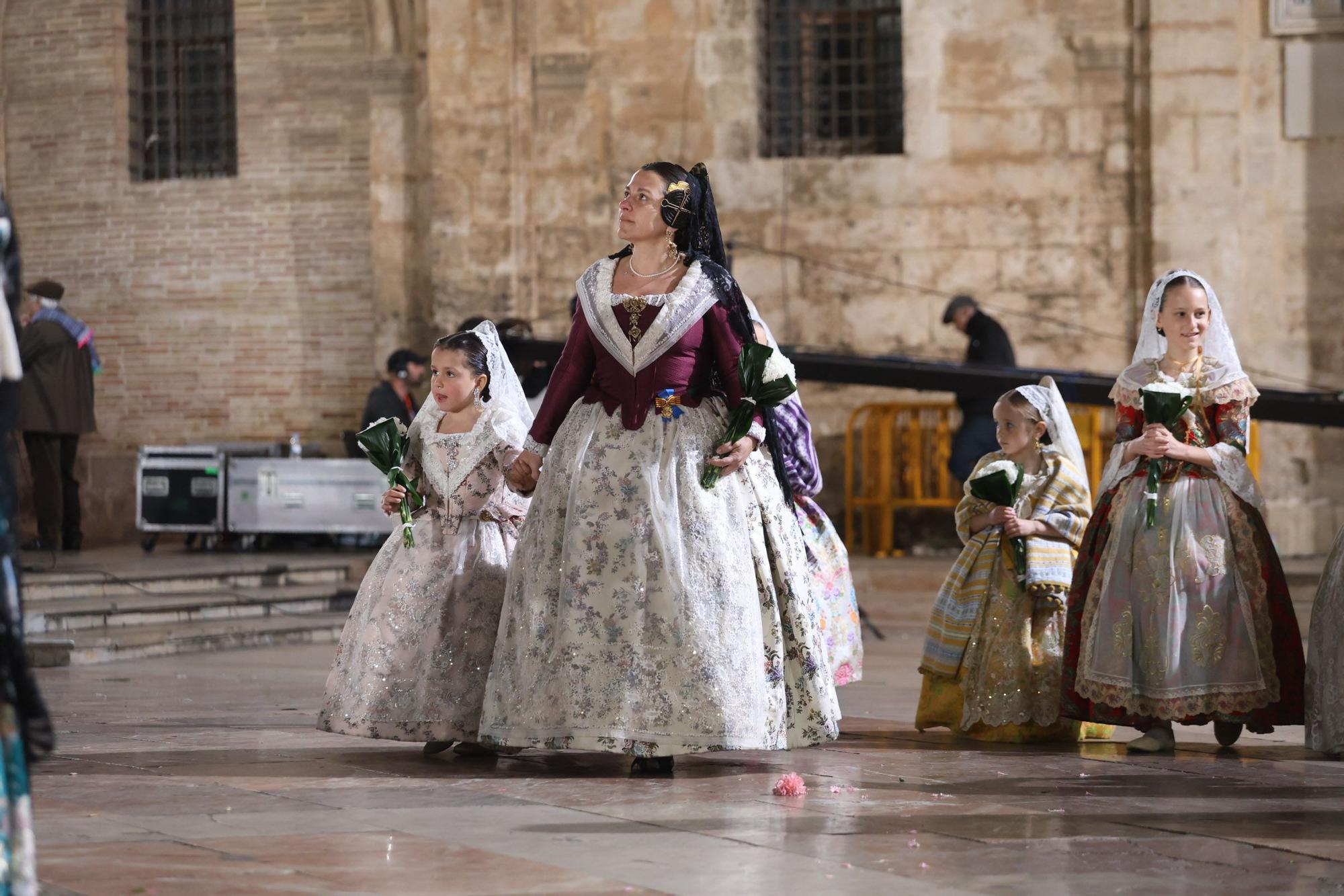 Búscate en el primer día de la Ofrenda en la calle San Vicente entre las 22 y las 23 horas