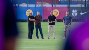 Andrés Manzano, junto a Alexanko, en la Ciutat Esportiva Joan Gamper
