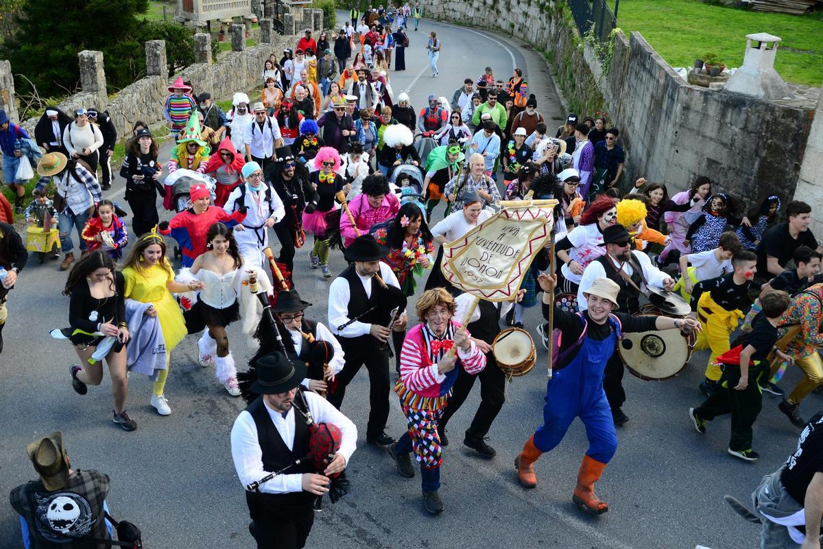 A primeira xornada do tradicional Entroido do Hío en imaxes (II)