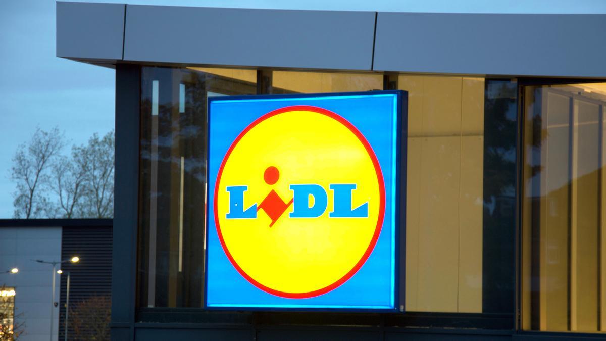 Mañana se esperan colas kilométricas en Lidl para conseguir la aspiradora industrial más barata del mercado: para suelo seco y húmedo y capacidad de 25 litros