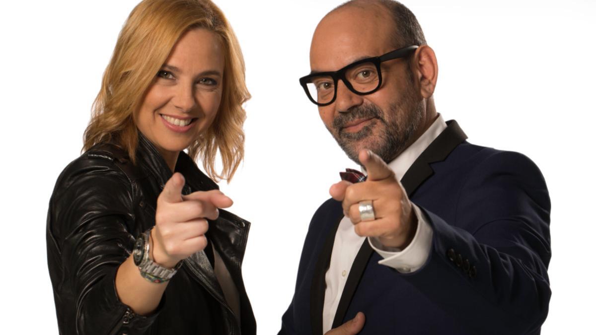Victòria Maldi y José Corbacho, presentadores de 'No perdis el compàs!'