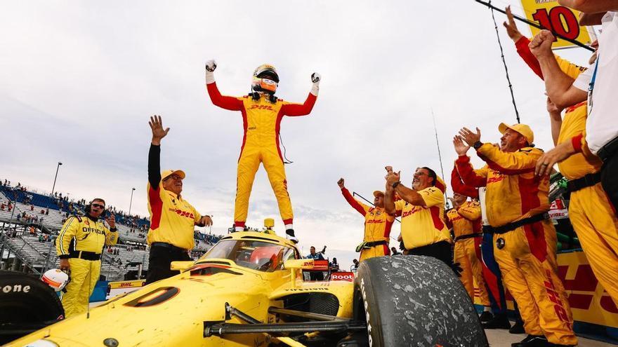 Álex Palou vuelve a hacer historia y se corona pentacampeón de Indycar