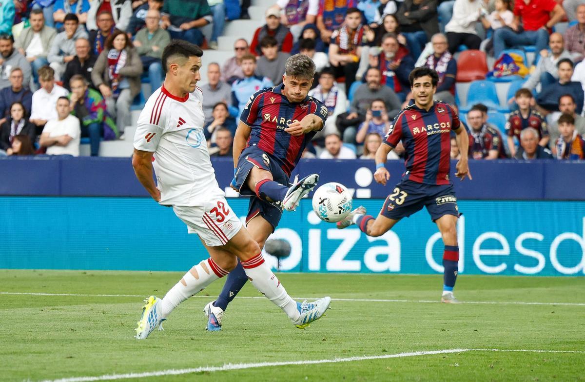 Todas las fotos del Levante - Sevilla en el Ciutat de València