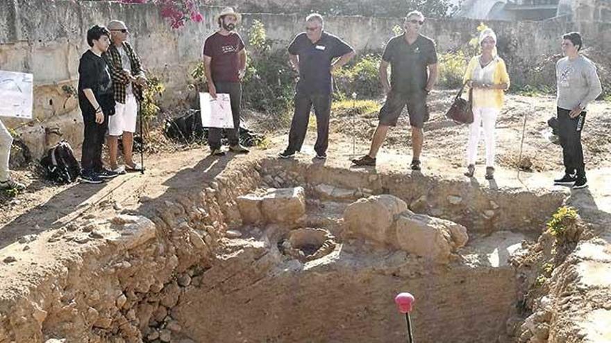 Explicaciones a dos pasos de la calle Batle Andreu Burguera Mut, 4 (junto al Mestral).