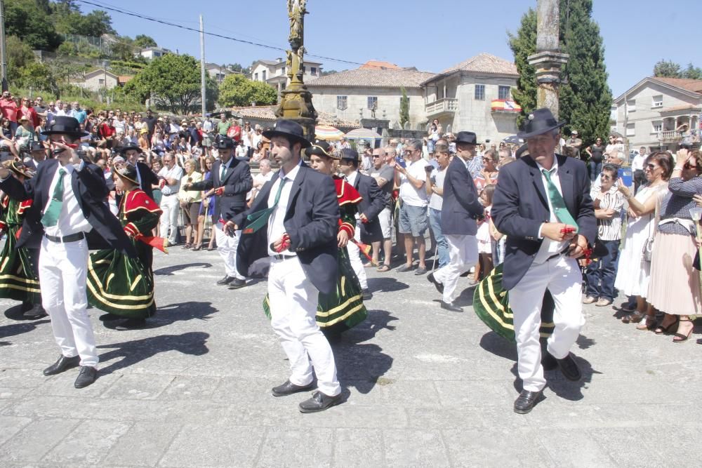 O Hío baila para rendir culto a San Roque