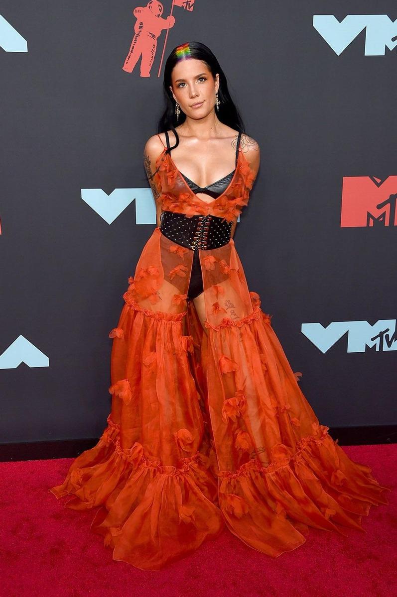 Halsey fue de las más atrevidas de la noche de los MTV VMA 2019