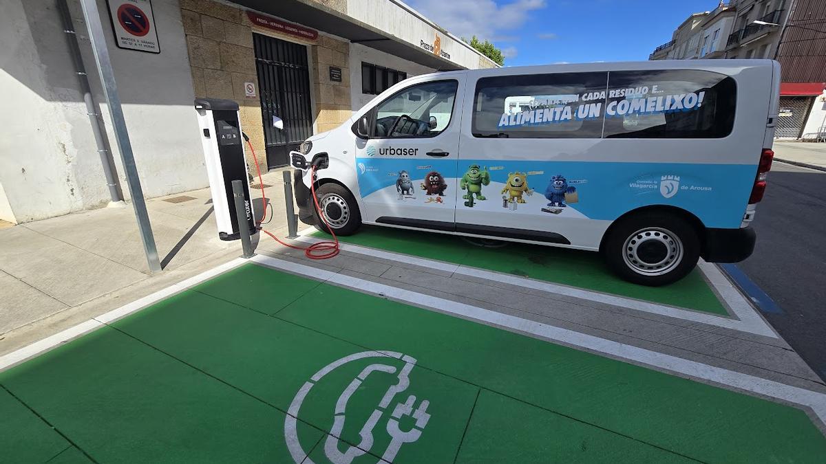 Un vehículo en plena carga.