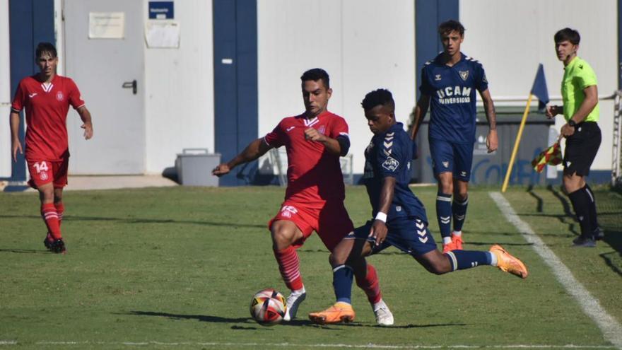 El muro universitario frena la racha del Lorca Deportiva