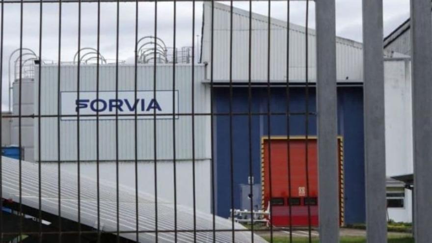 Forvia avanza la venta de la división a la que pertenece su planta de Ourense