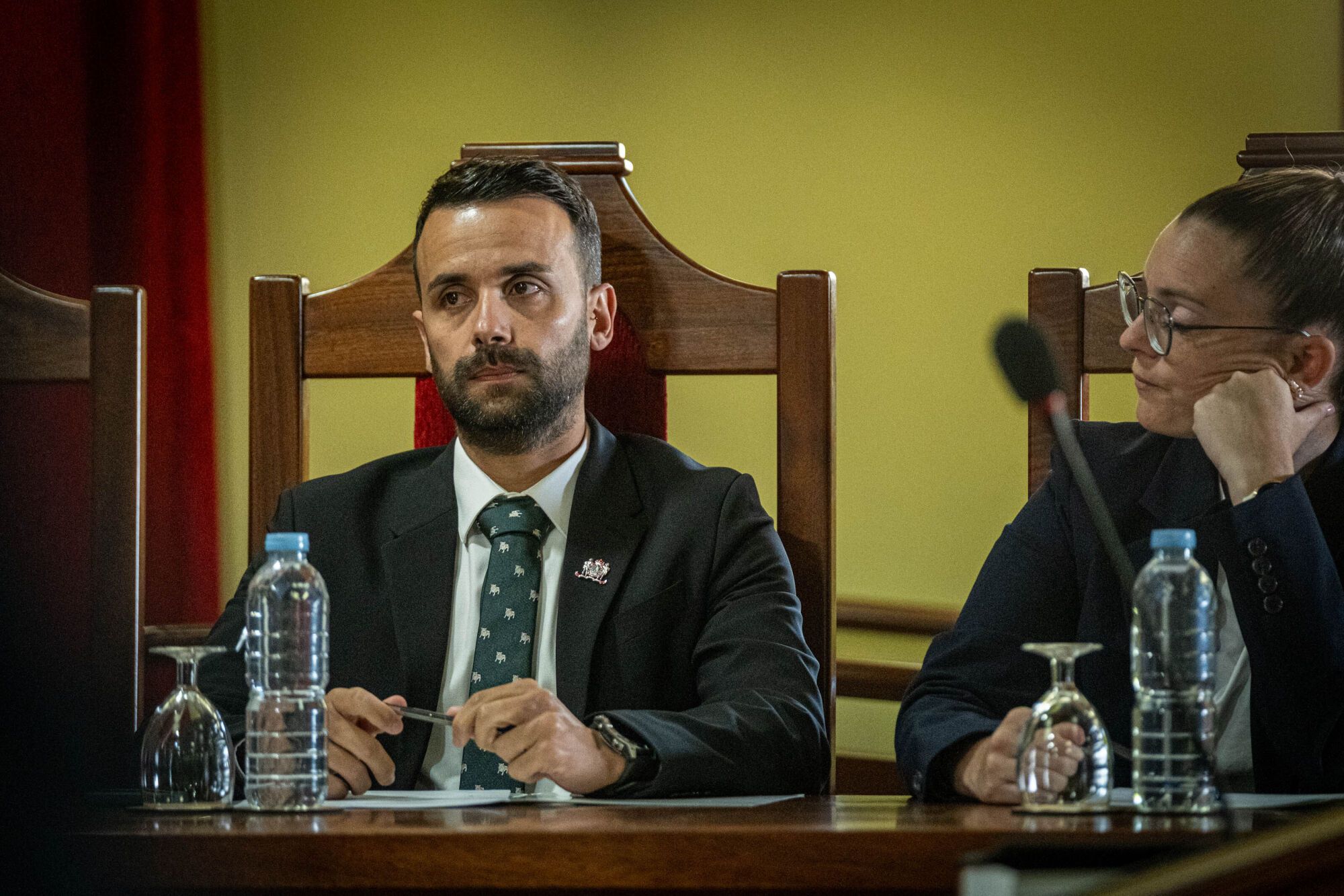 El pleno de La Guancha elige a Alejandro Herrera como nuevo alcalde del municipio.
