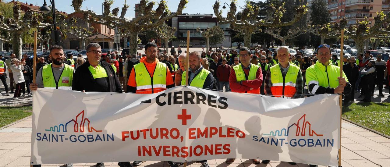 &quot;Estamos solos y desamparados&quot;, claman los trabajadores de las auxiliares de Sekurit