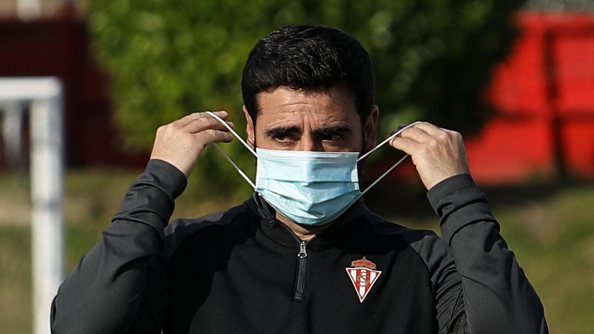 Gallego, en un entrenamiento del Sporting