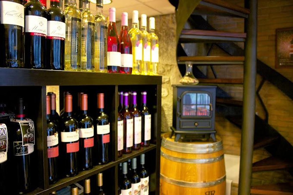 Expositor de vinos de La Despensa de Castilla
