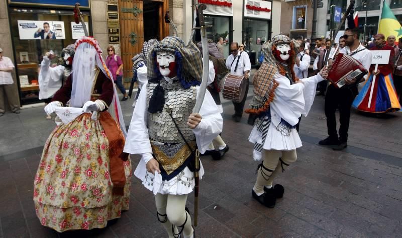 El Eifolk llena el centro de Zaragoza de música y danzas
